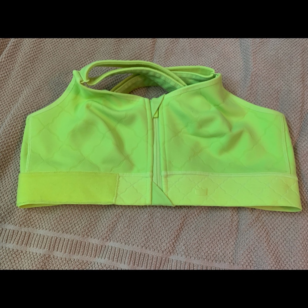 SheFit FLEX Sports Bra 1Luxe